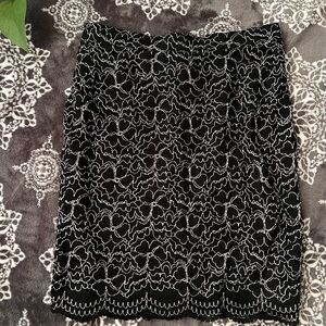 Elle Black and White Lace Pencil Skirt
